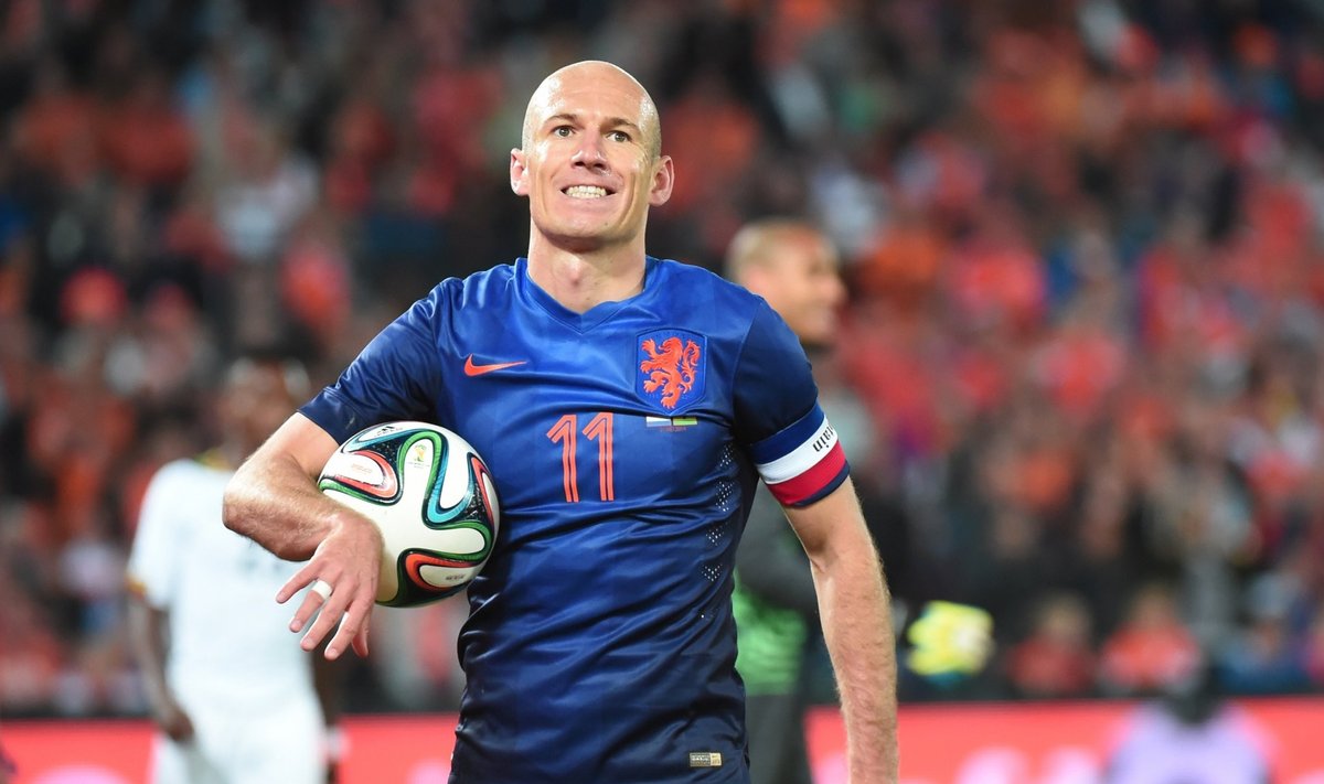 Hollandi jalgpallikoondise täht Arjen Robben on enda peale tige