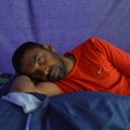 DELFI FOTOD ja VIDEO: Olümpiapargi kõrval streigib 11 päeva söömata mees Sri Lanka genotsiidi vastu