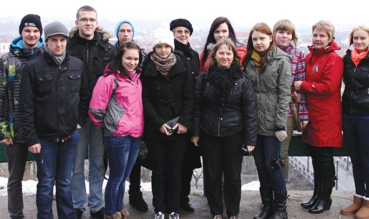 Alatskivi keskkooli õpilased ja õpetajad projekti Comenius A.R.T.S viimasel kokkusaamisel Leedus