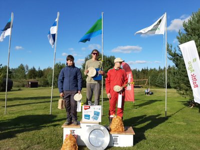 Noorteklassi võitjas vasakult: Andres Tamm, Jaagup Kask ja Hugo Mässak.