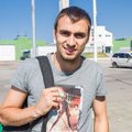 Сергей Зенев подписывает контракт с "Торпедо" и улетает в Крым
