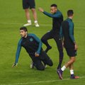 VIDEO: Barcelona ässad Neymar ja Suarez läksid trennis jagelema