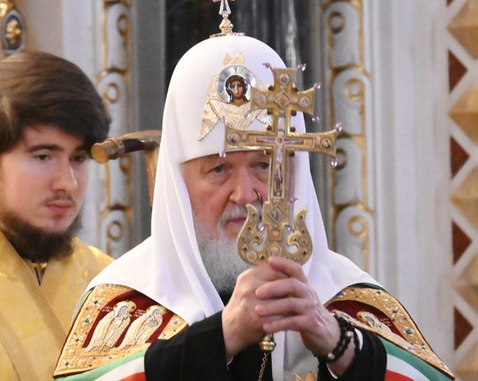 Patriarh Kirill karistas Navalnõi haual hingepalvuse läbi viinud vaimulikku
