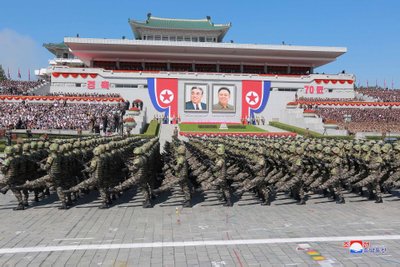 VIIMSENI VIIMISTLETUD: Põhja-Korea sõjaväeparaadile jääb alla ka Venemaa 9. mai paraad Punasel väljakul.