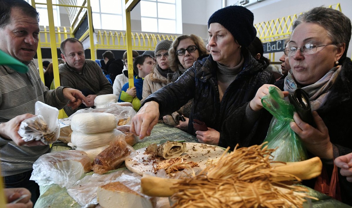 Ostjad Venemaal VDNKh juustufestivalil.