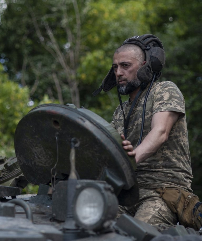 Ukraina sõdur Tšassiv Jari lähedal. Foto tehtud 7. juunil 2023.