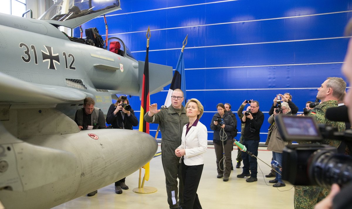 Saksamaa kaitseminister Ursula von der Leyen külastas eile Ämaris Balti õhuturbemissioonil teenivaid Saksa õhuväelasi.