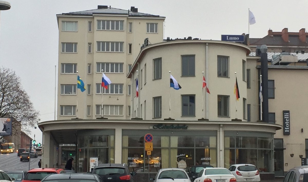 Põhjanaabrite hotellis heisati Eesti lipp valet pidi 