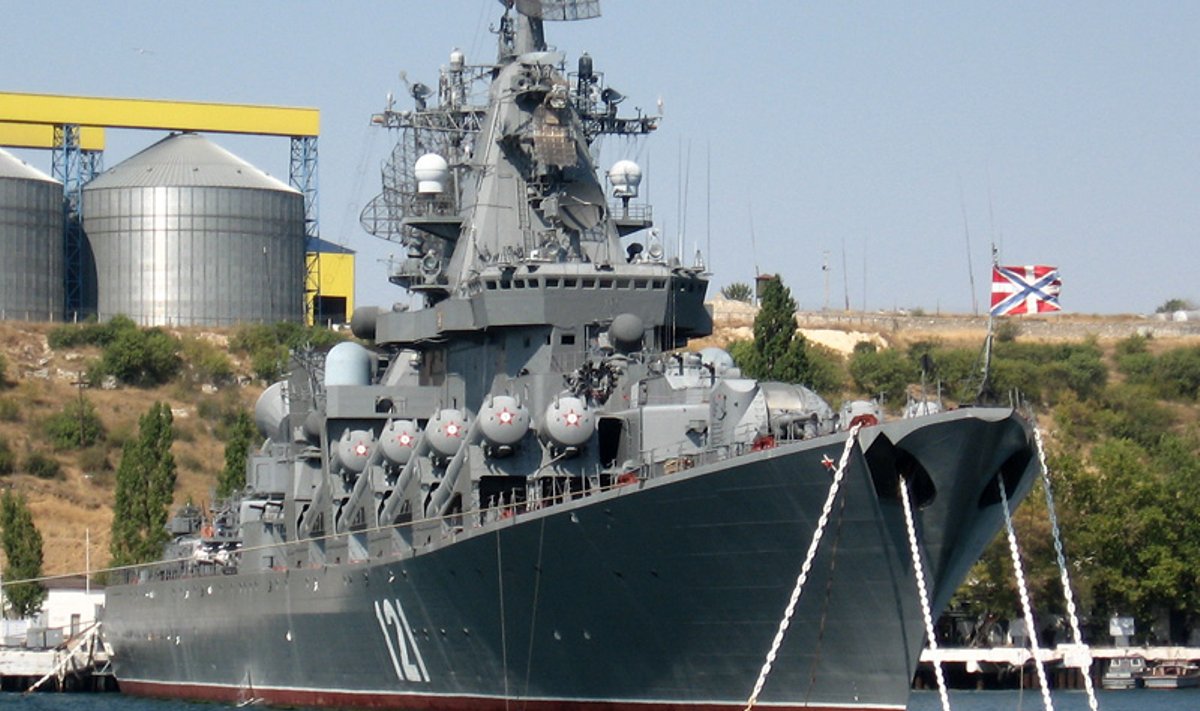 Ristleja Moskva sadamas