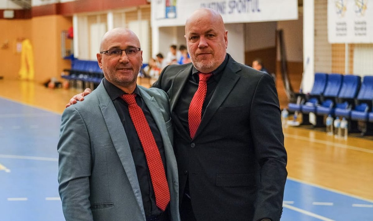 Toomas Annuk (paremal) ja Galați võistkonna peatreener Florin Nini