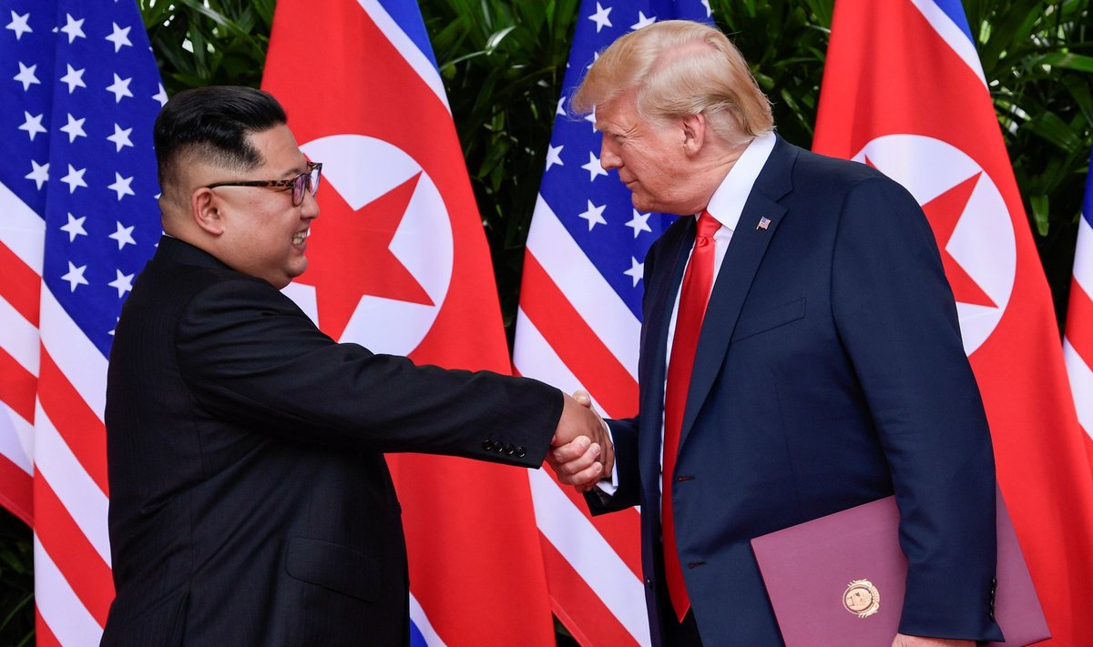 Donald Trump ja Kim Jong-Un oma suvisel tippkohtumisel.