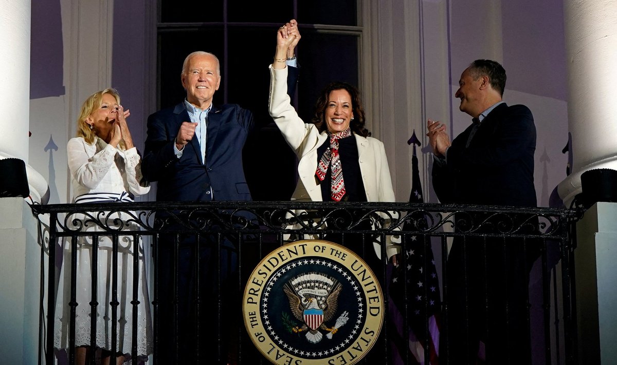 Joe Biden ja Kamala Harris iseseisvuspäeva tähistamas.