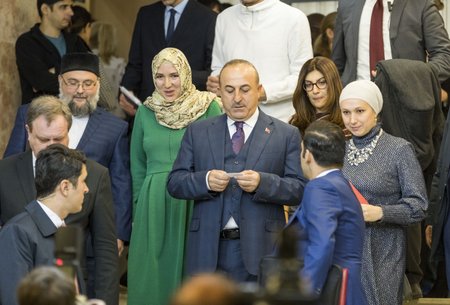Mevlüt Çavuşoğlu koos Eesti islamikogukonna liidrite ja Türgi suursaadikuga