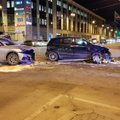 ФОТО: В результате ДТП на углу Нарвского шоссе и Пронкси двое человек были доставлены в больницу