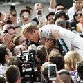 FOTOD ja VIDEO: Rosberg võitis põneva Hiina GP, poodiumil ka Vettel ja Kvjat