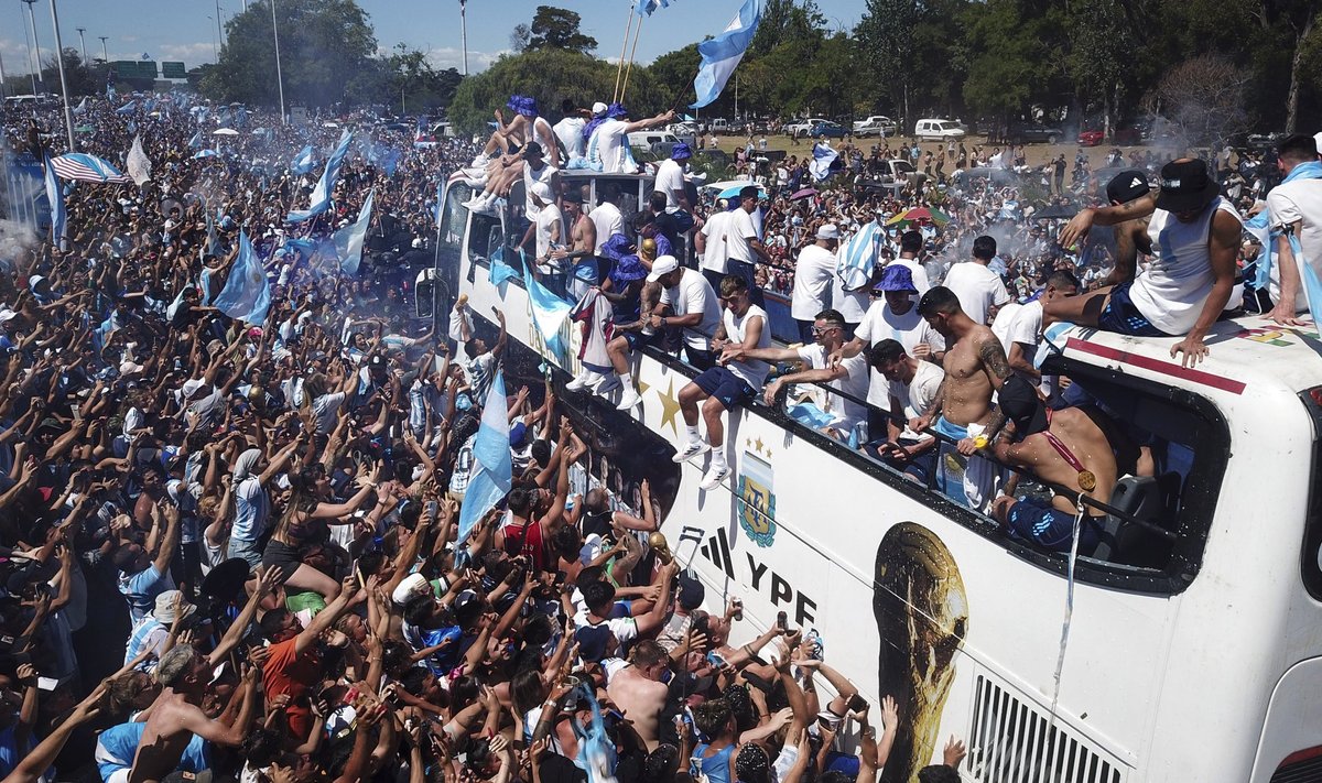 Чемпионский парад прошел в столице Аргентины
