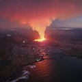 ВИДЕО | Захватывающие кадры: пассажир самолета заснял извержение вулкана в Исландии