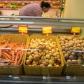 DELFI FOTOD JA VIDEO: Soodushindadega Lipo poes on müügil Rumeenia kartul ja Šoti kaalikas