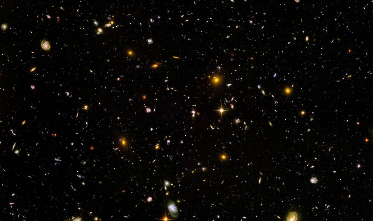Hubble'i ülesvõte kaugetest galaktikatest