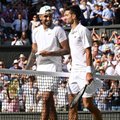 VIDEO | Djokovic valmistub Wimbledoniks muru süües. „Palun ära tee seda minu ees!“