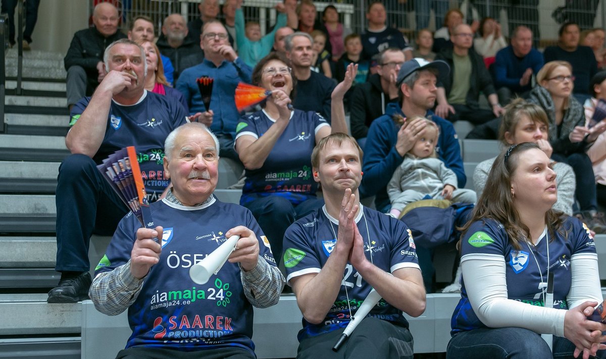 Võrkpall pronksimäng, Saaremaa ja Rakvere. Kolmanda kohtumise võitis Rakvere vk, Saaremaa juhib 2-1