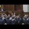ВИДЕО: Указ Порошенко о мобилизации спровоцировал драку в Верховной раде
