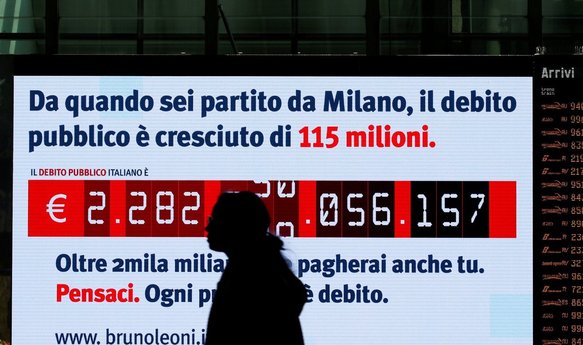 Itaalia riigivõlga näitav laenukell Rooma raudteejaamas.