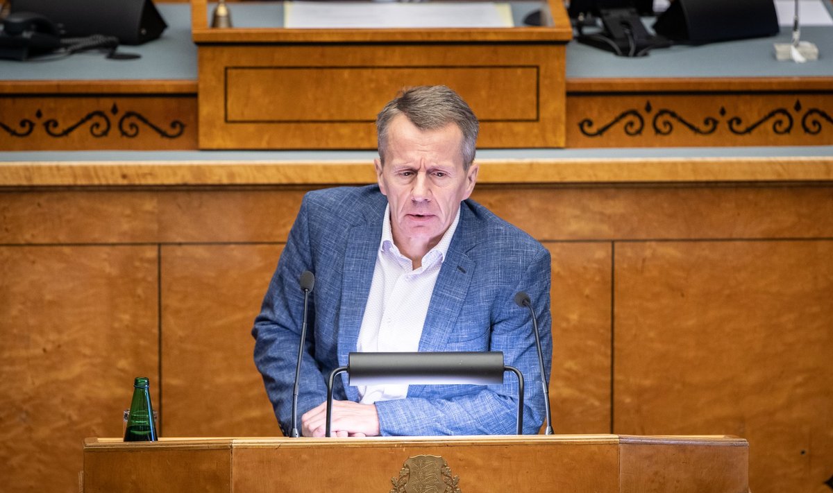 Jürgen Ligi riigikogu kõnepuldis