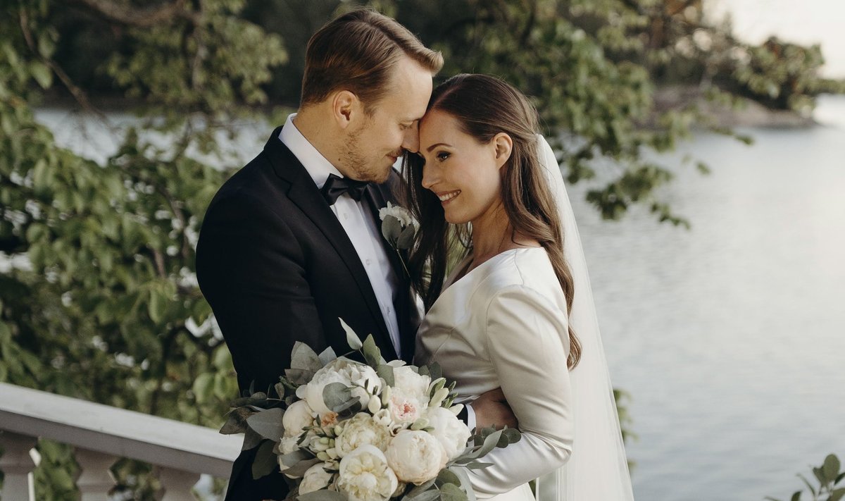 Sanna Marin ja Markus Räikkönen oma pulmapäeval.