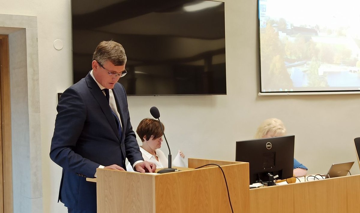 Алексей Евграфов, центрист, депутат Нарвского горсобрания и Рийгикогу, не собирается покидать ряды партии