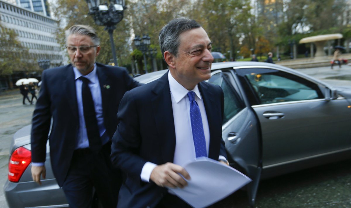 Euroopa Keskpanga president Mario Draghi Frankfurdis EKP peakorteri ees.