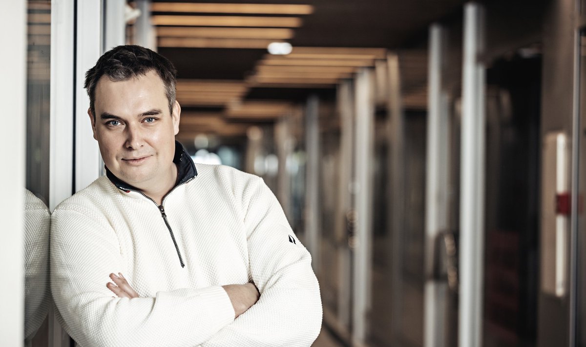 “Sinu isiklik pluss” on kirjanik Sass Henno inspiratsioonipäevik meis kõigis peituvatest märkamatutest supervõimetest.