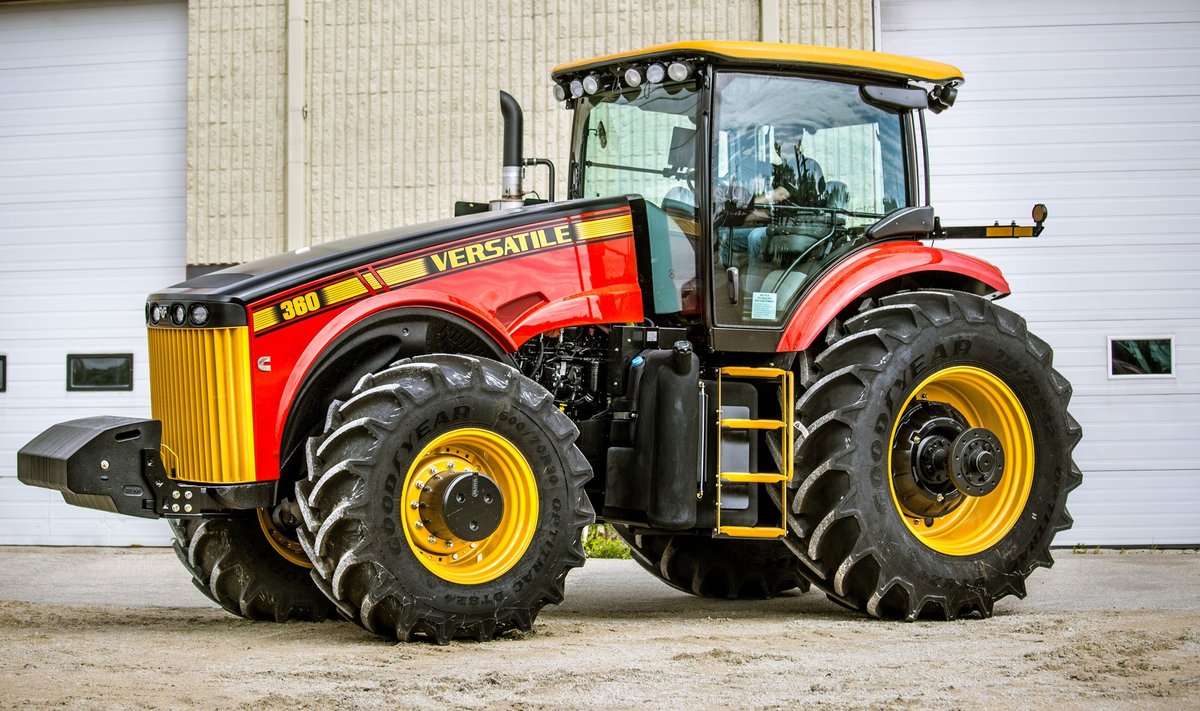 Kanadas Winnipegis toodetud 365-hobujõuline traktor Versatile MFWD jõuab Eestisse märtsis.