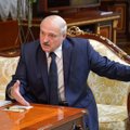 Лукашенко не понравилось "шатание" людей на улицах на фоне COVID-19