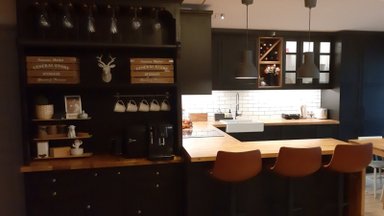 ФОТО | Как своими руками превратить видавший виды шкаф в кофе-бар? Личный опыт и инструкция от эстонской хозяйки