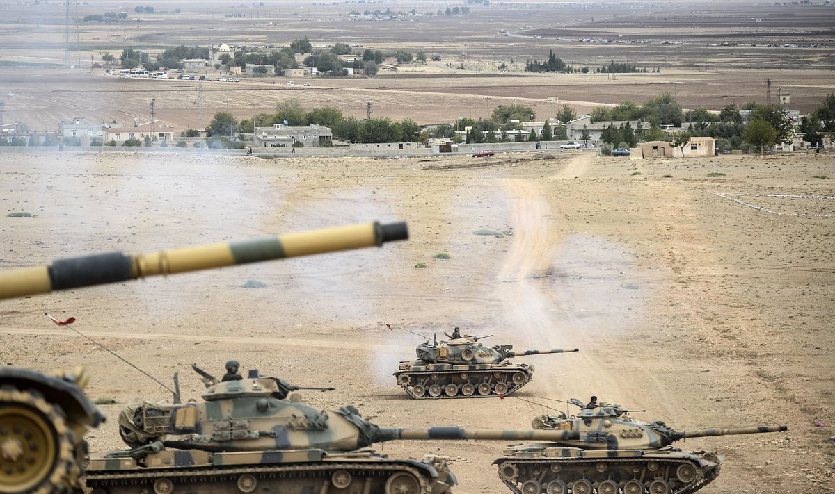 Türgi tankid Süüria piiri lähedal