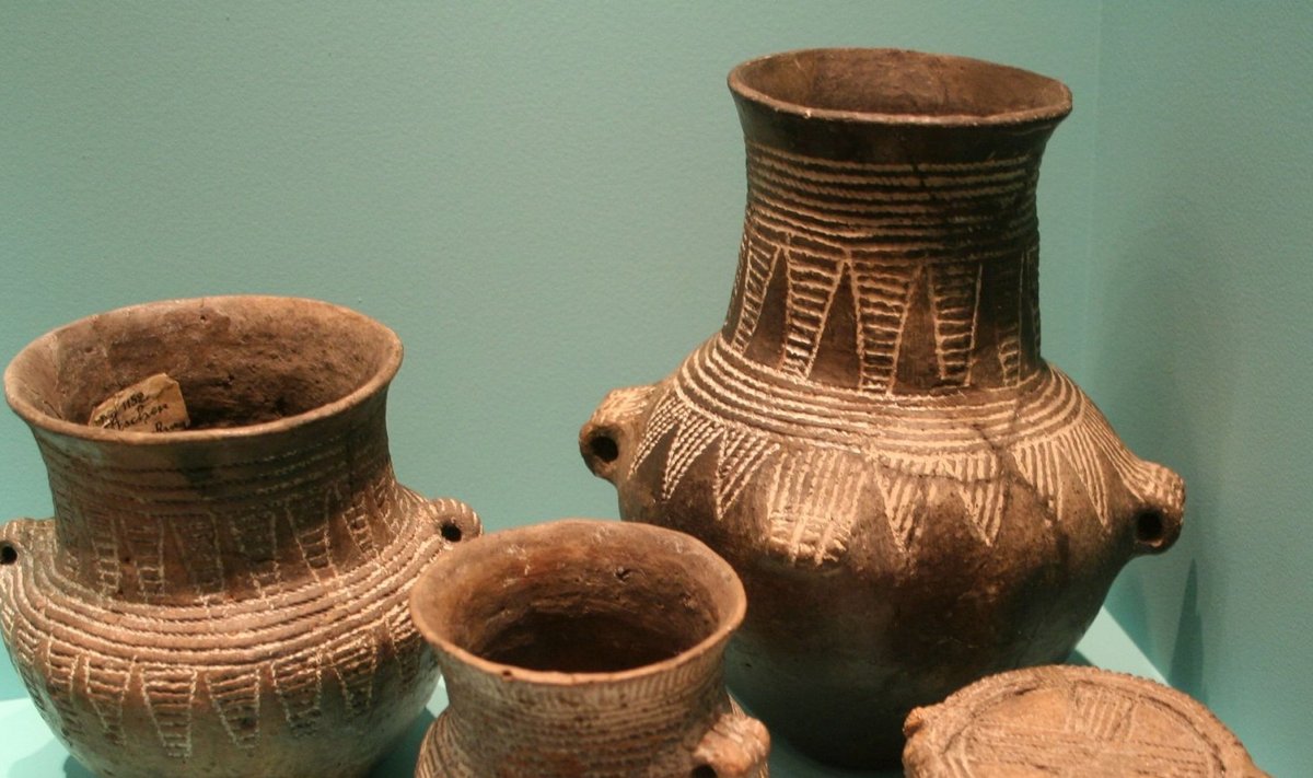 Nöörkeraamika tehnikas potid on andnud nimetuse tervele arheoloogilisele kultuurile. (Foto:  Wikimedia Commons / Einsamer Schütze)
