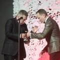 UPS! Aasta meelelahutajad Kristjan Jõekalda ja Teet Margna lõhkusid oma auhinnad ära!