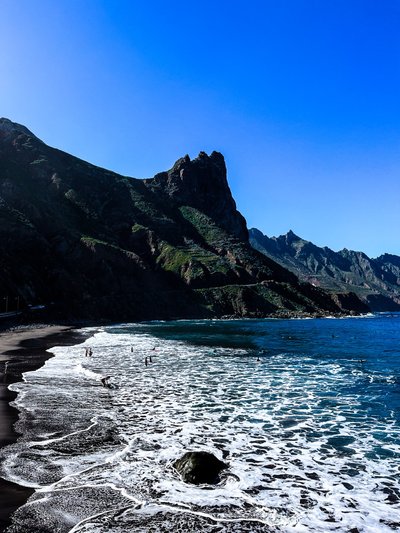 Tenerife kirdenurga pärliks peetav Roque de las Bodegas, surfirand ”maailma lõpus”.