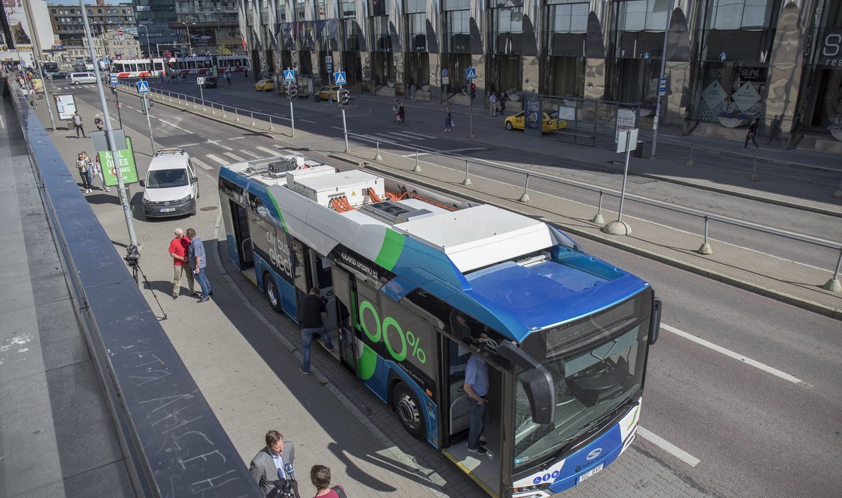 Tallinn tutvustas täiselektrilist liinibussi
