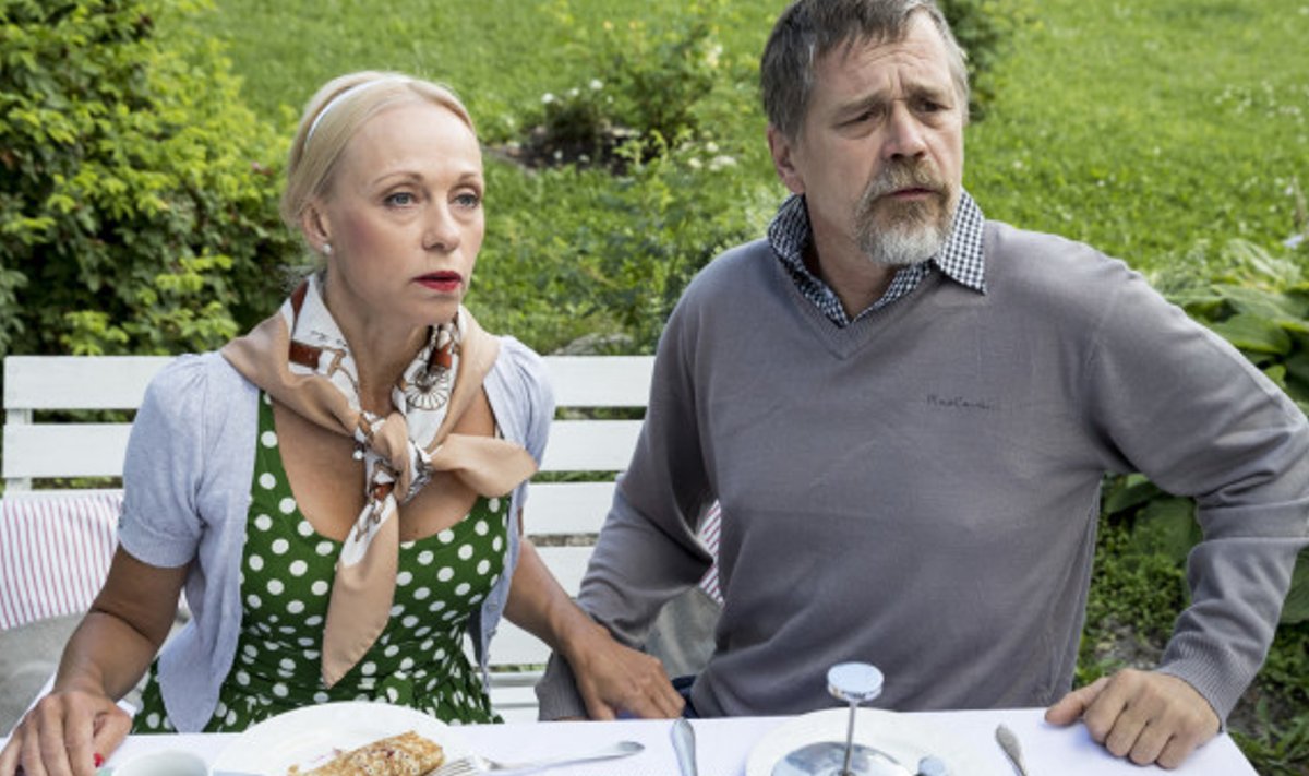 TV 3 uues  kogupere­seriaalis “Papad Mammad”  teevad kaasa näitlejad Piret Kalda ja Tõnu Oja.