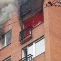 DELFI VIDEOD JA FOTOD: Mustamäe kortermajas puhkes tulekahju