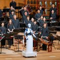 ВИДЕО | В Южной Корее робот дирижировал национальным оркестром