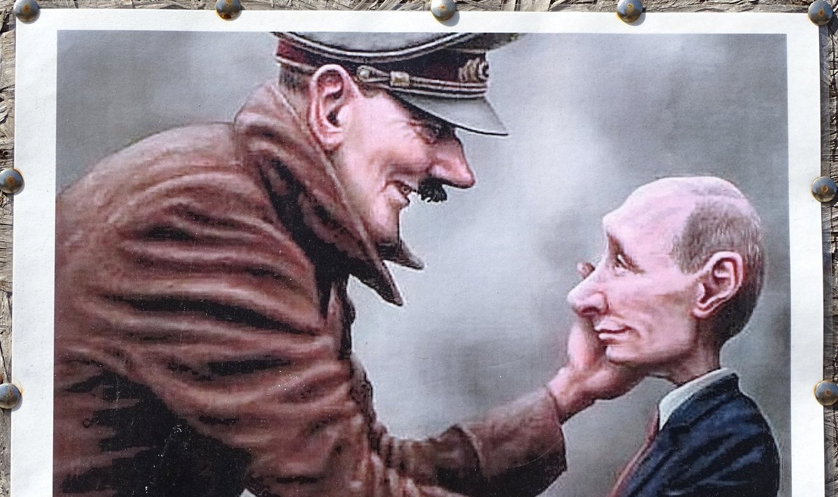 ÕPETAJA JA ÕPILANE: Pilt Kiievis toimunud Azovi pataljoni näituselt.
