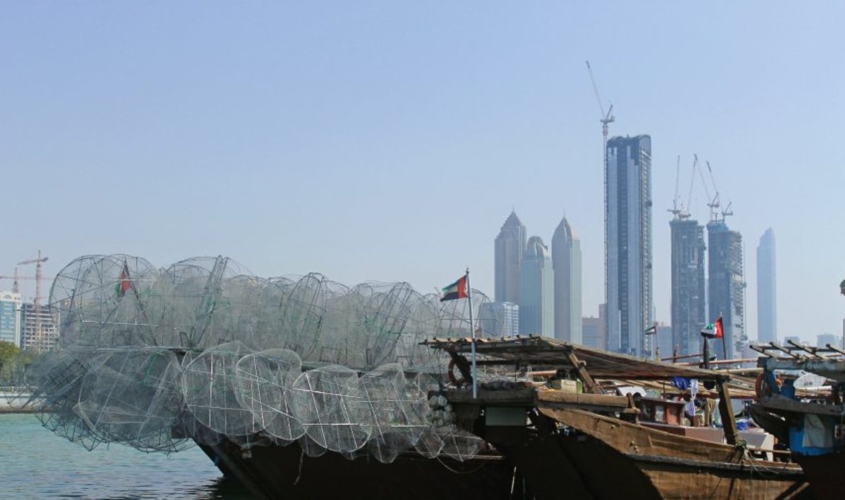 Abu Dhabi sadama vanad kalalaevad.
