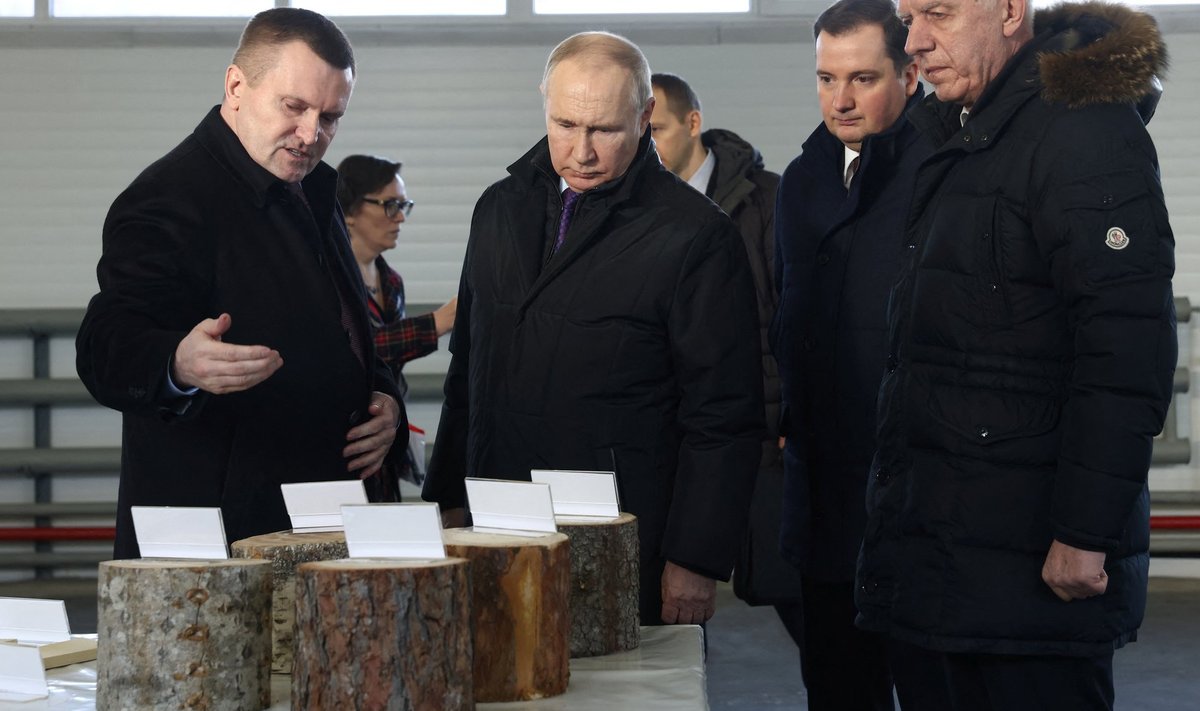 10. veebruaril käis Putin Arhangelskis puidutööstuse tuleviku arutelul. Kas külm õhk andis talle kainet mõtlemist juurde?