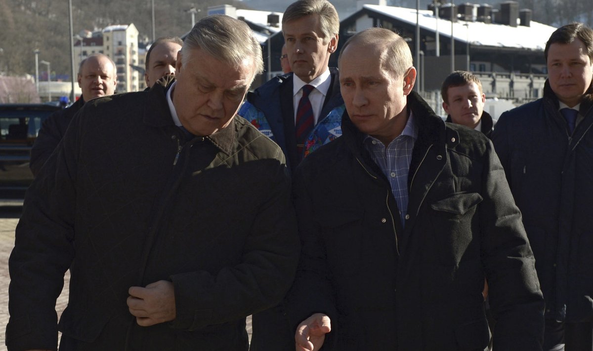 Vladimir Jakunin ja Vladimir Putin väisasid 2014. aastal Sotši raudteejaama