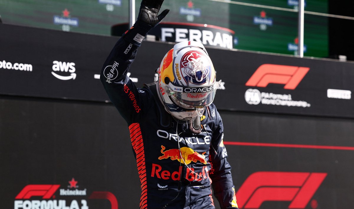 Max Verstappen edestas ajasõidus järgnevat enam kui poole sekundiga.