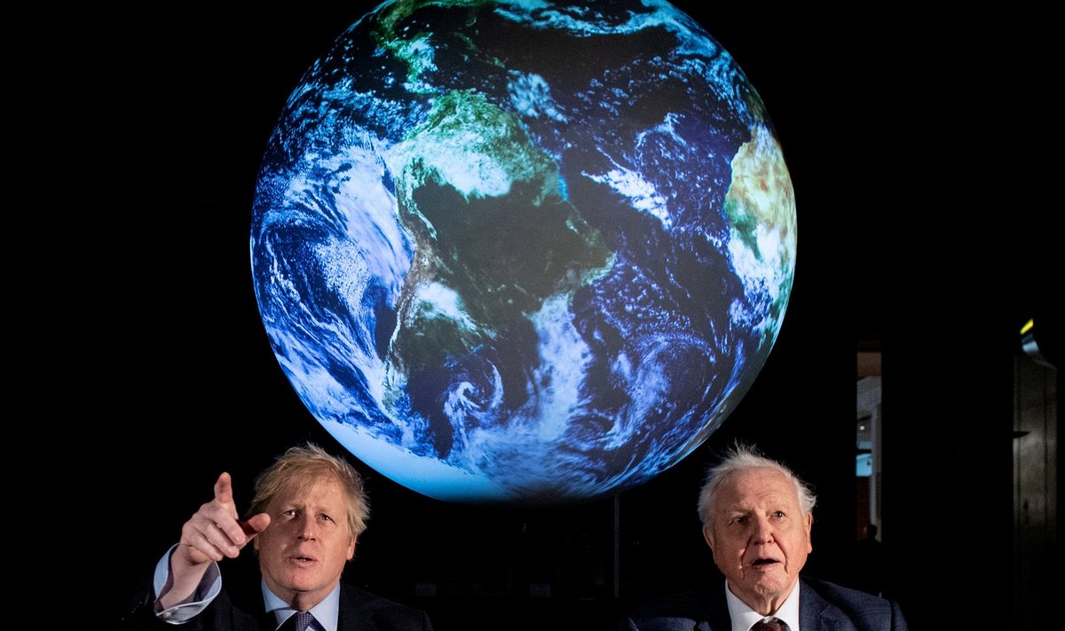 Järgmise kliimakonverentsi korraldab Ühendkuningriik, mille peaminister Boris Johnson saab praegu COVID-19 tõttu intensiivravi. Fotol on tema kõrval looduseuurija David Attenborough.