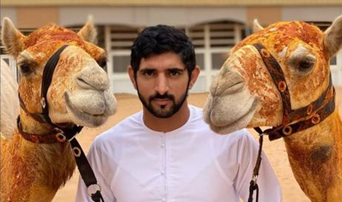 Dubai kroonprints oma uhkete kaamlitega